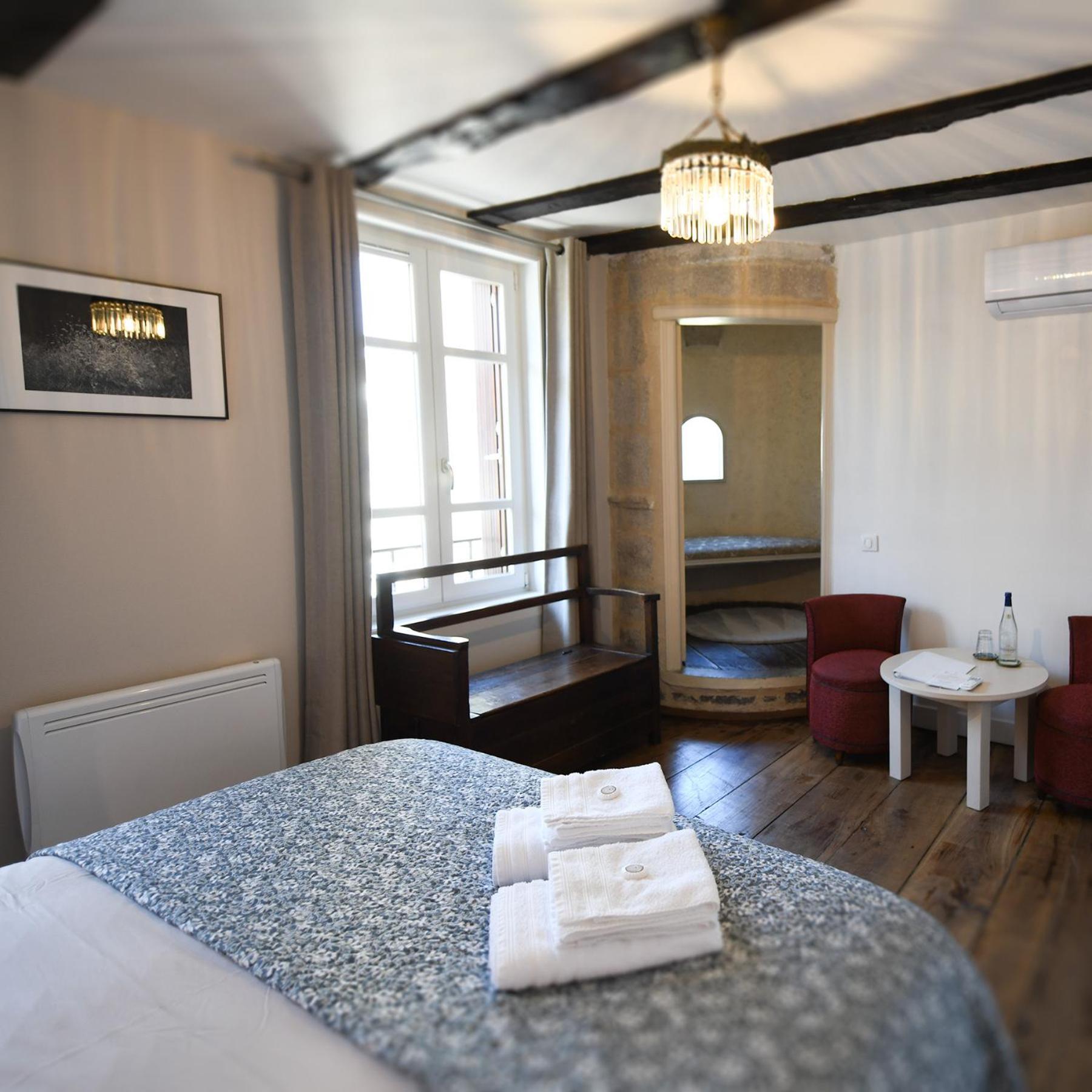 Pat A Touille Bed and Breakfast Treignac Buitenkant foto